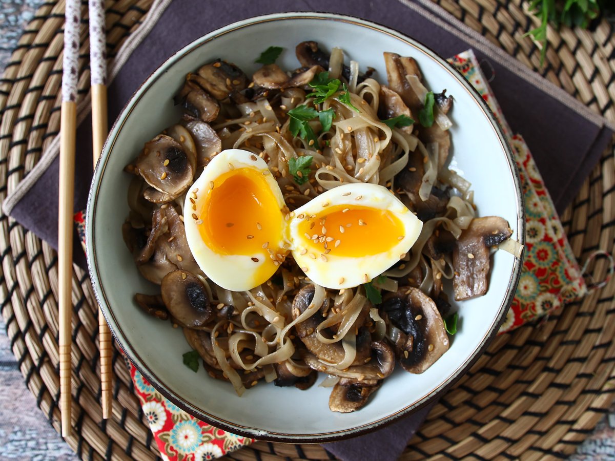 Rice noodles with mushrooms and their soft-boiled egg! - photo 6