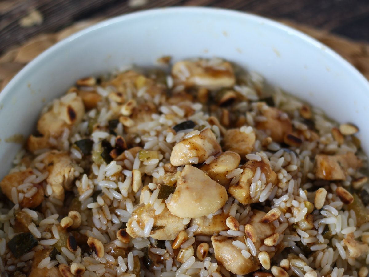 Rice salad with chicken, zucchini, pine nuts and balsamic vinegar - photo 4