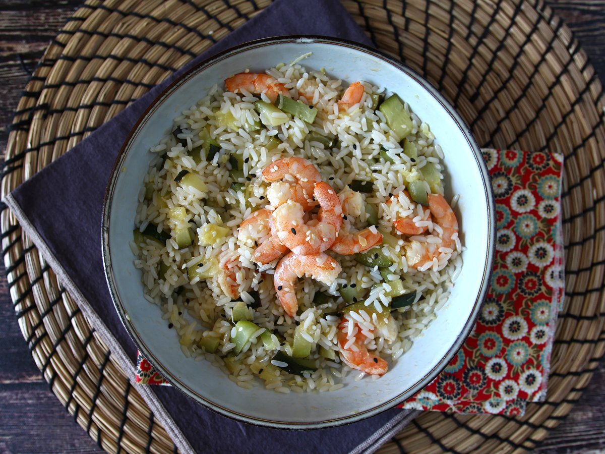 Rice salad with prawns, zucchini and ginger - photo 2