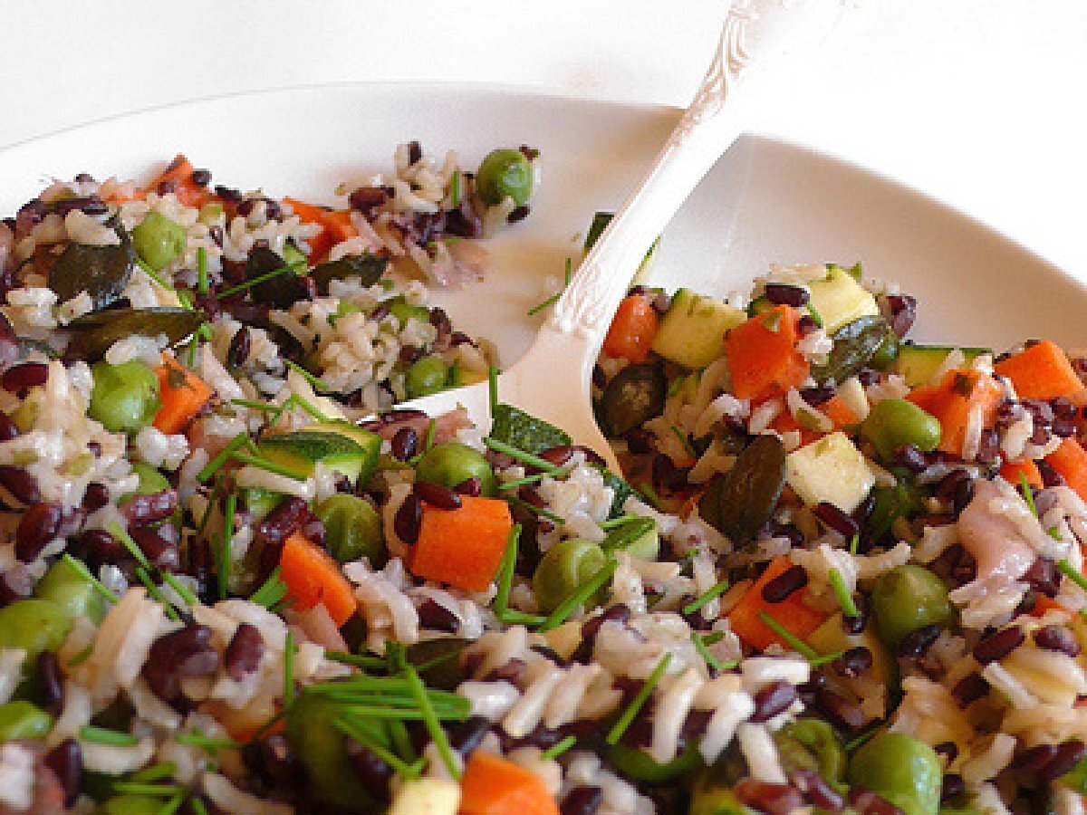 Rice salad with vegetables, pumpkin seeds, pickled ginger and nori - photo 2