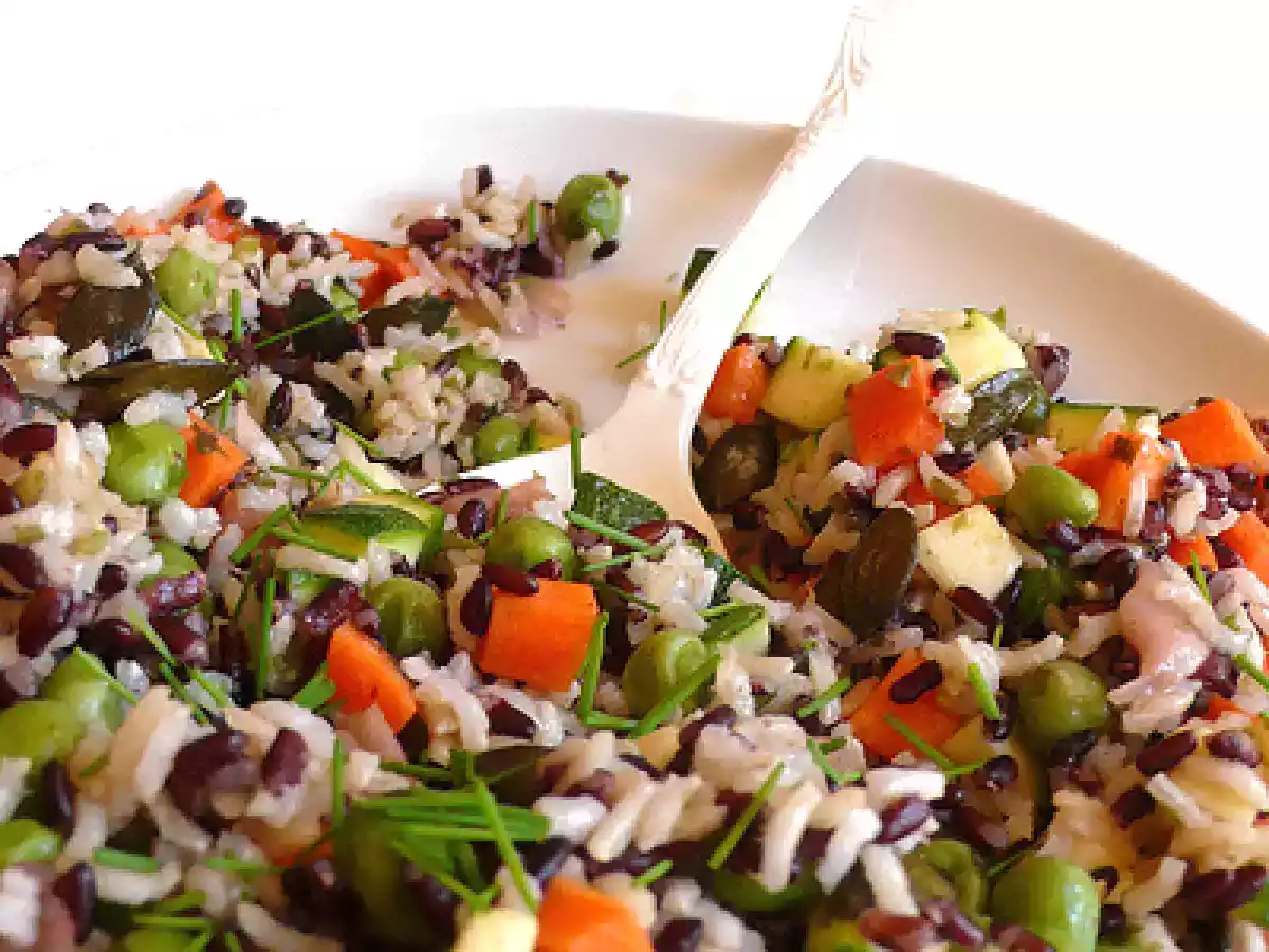Rice salad with vegetables, pumpkin seeds, pickled ginger and nori - photo 2