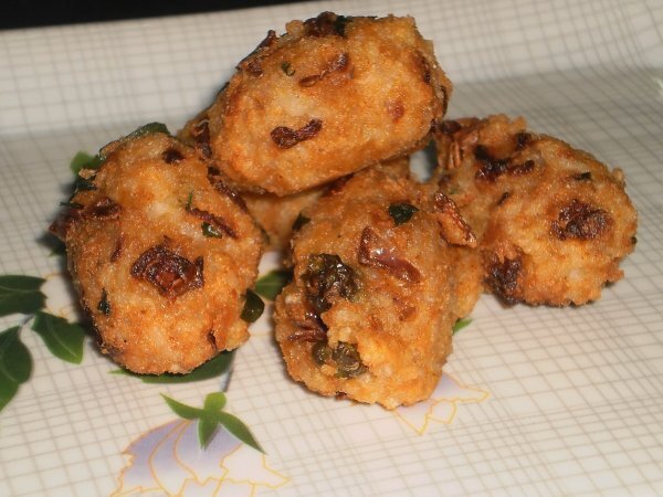 Rice Vada / Rice Dumpling (Deep Fried)