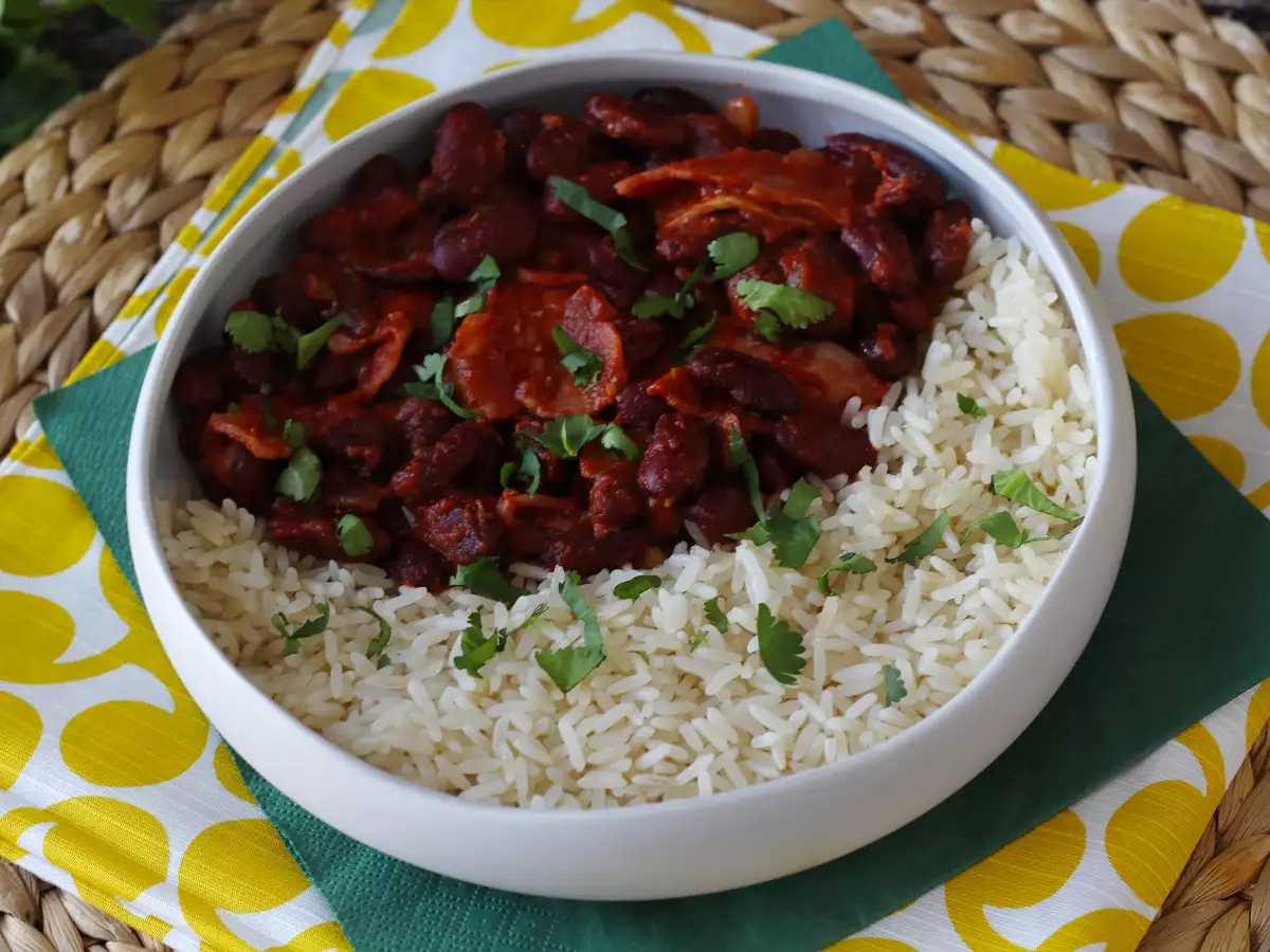 Rice with red beans and smoked bacon: a typical Cuban dish - photo 3
