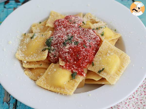 Ricotta ravioli: a step-by-step recipe