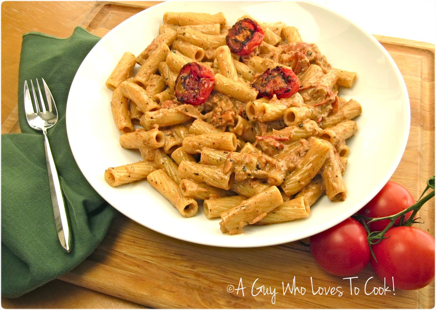 Rigatoni with smoked salmon tomato crème Recipe Petitchef