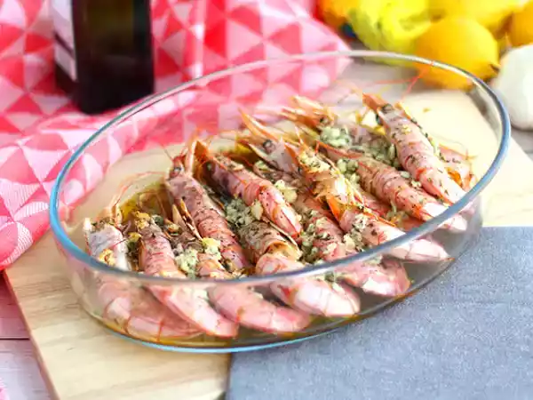 Recipe Roasted garlic and herb prawns
