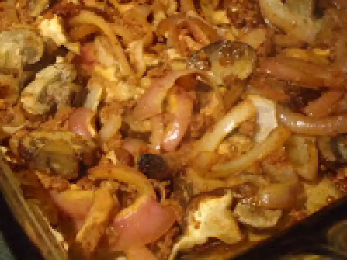 Roasted Mushroom Salad with Spinach and Chorizo - photo 2