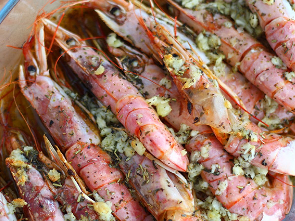 Roasted prawns with garlic and herbs - photo 3