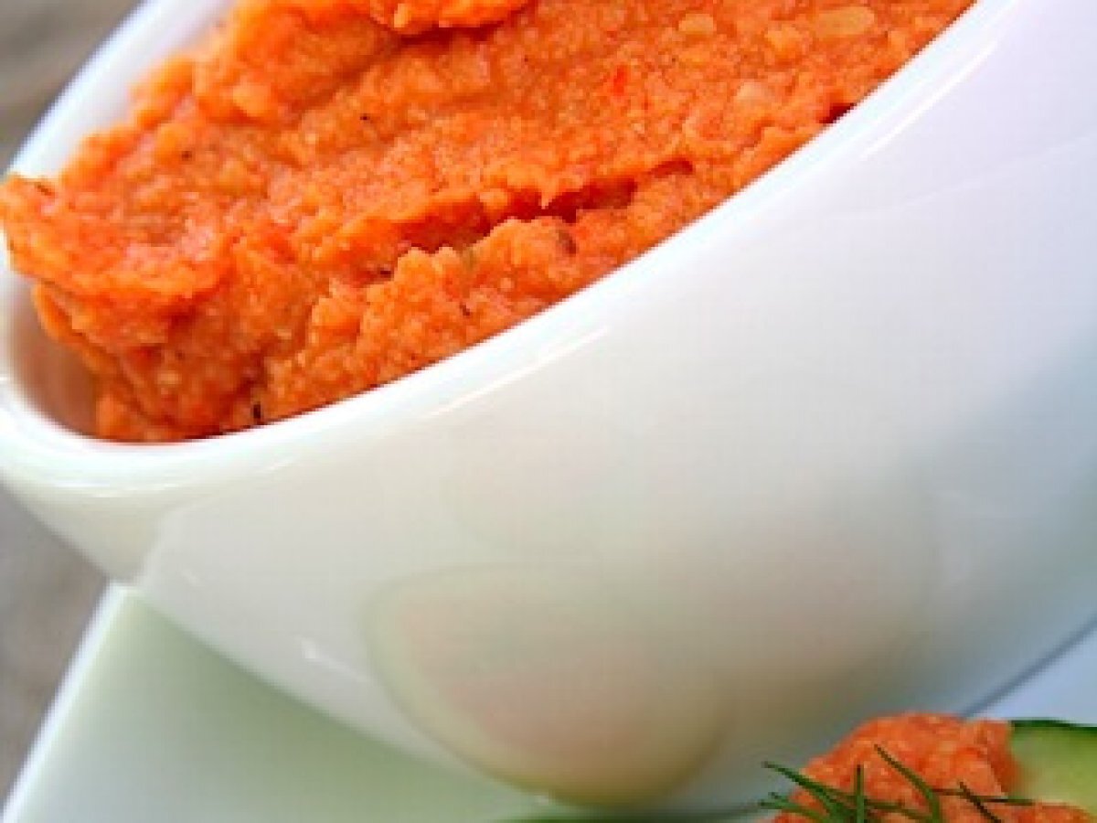 Roasted Red Pepper Hummus - photo 2