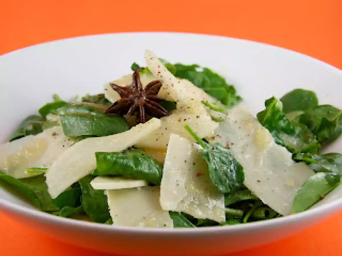 Rocket, Spinach, Pear and Parmesan Salad