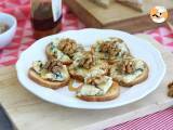 Roquefort, walnut and honey toasts, photo 2