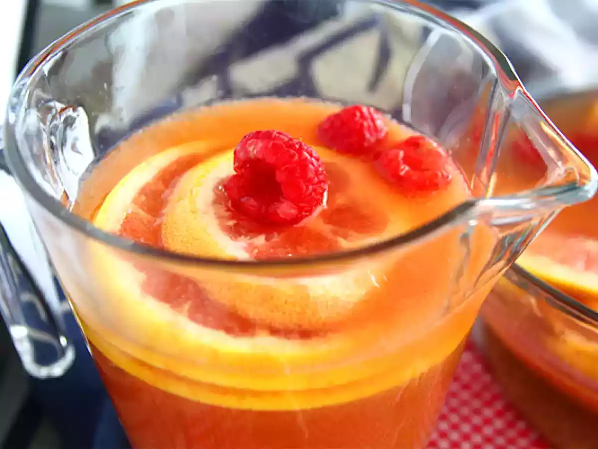 Rosé sangria with rosé wine - photo 4
