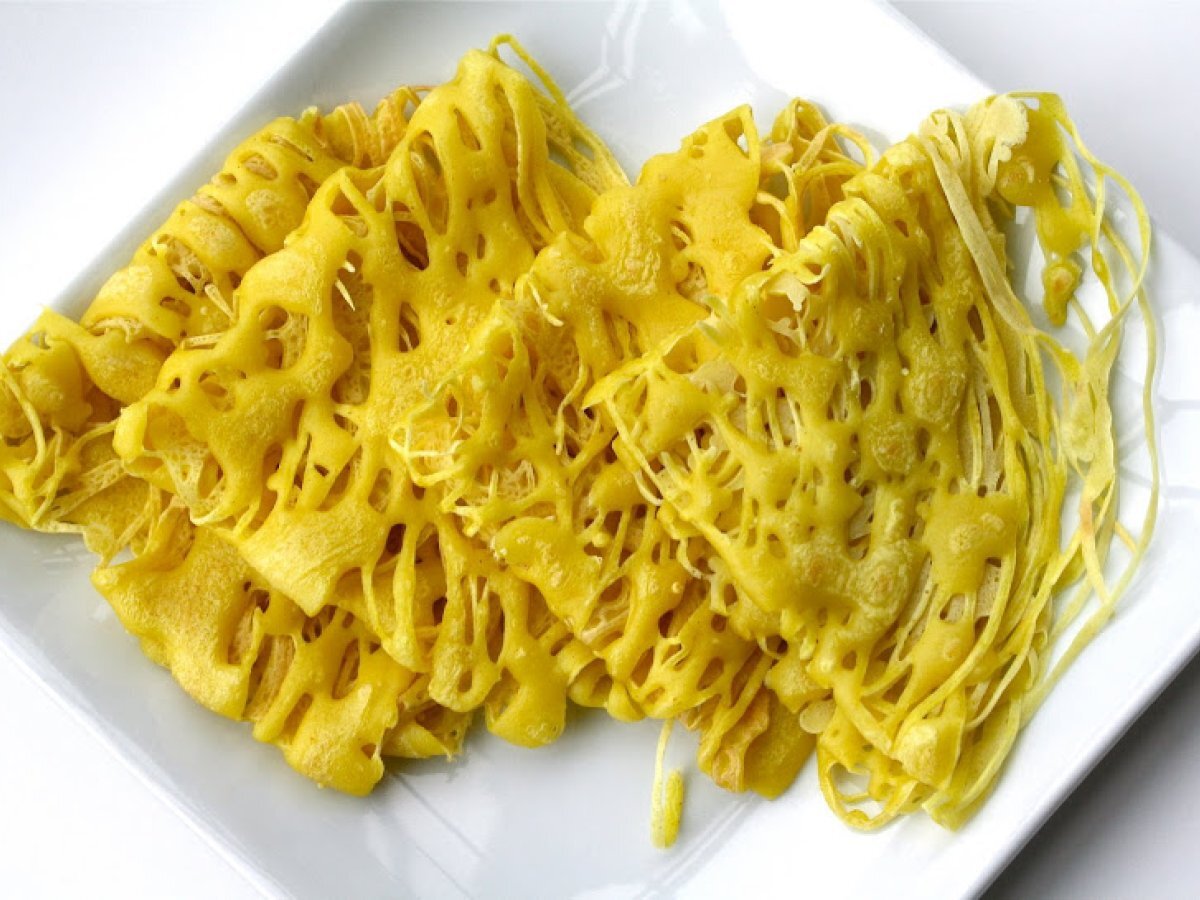 Roti Jala (Net Pancake) - photo 3