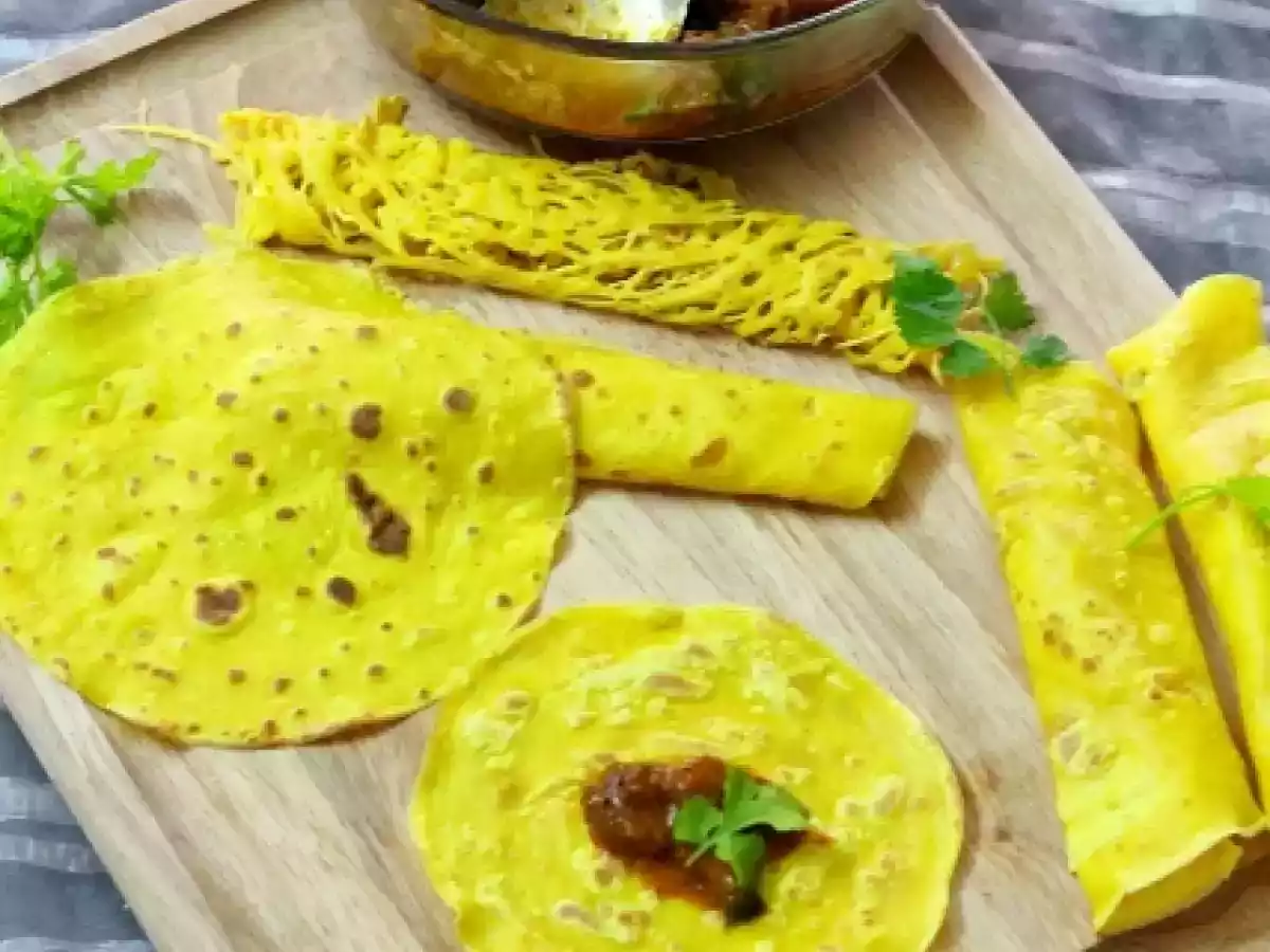 Roti Jala With Mutton Chukka