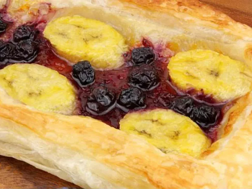 Rough Puff Pastry and a Banana Blueberry Tart - photo 2