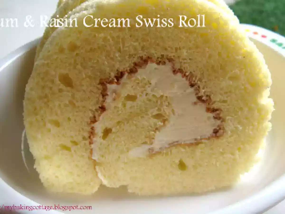 Rum & raisin cream swiss roll - photo 2