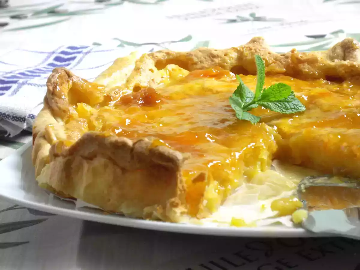 Rustic Peach Pie with Apricot Glaze - photo 3