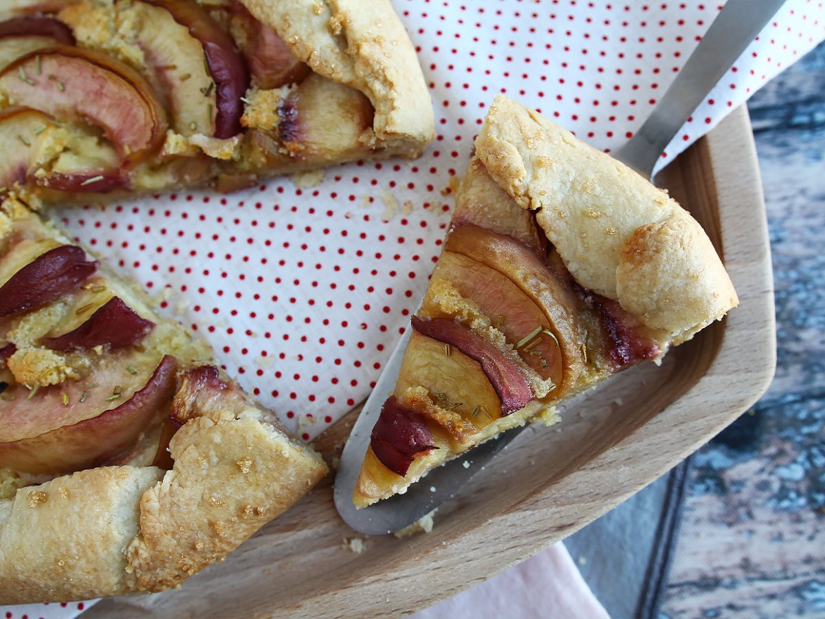 Rustic peach tart - photo 3