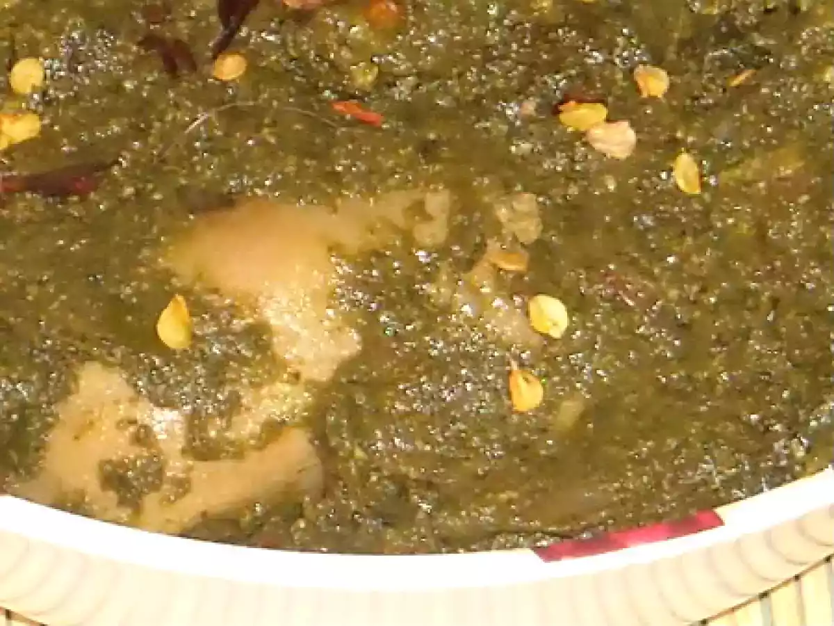 Saag Murg (Chicken in a spinach puree) - photo 2