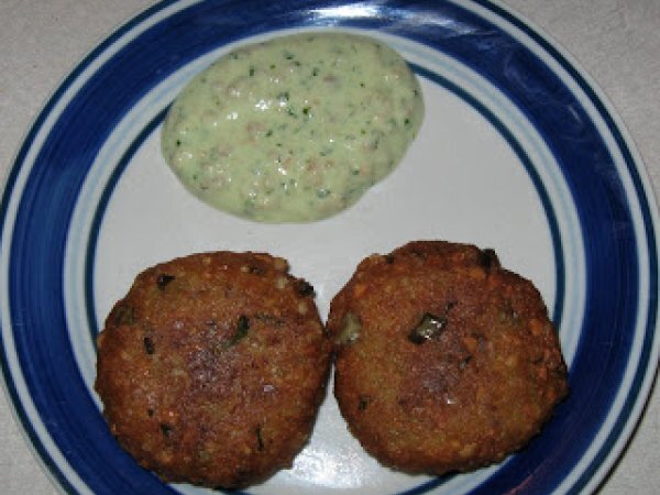 Sabudana Vada with Chutney