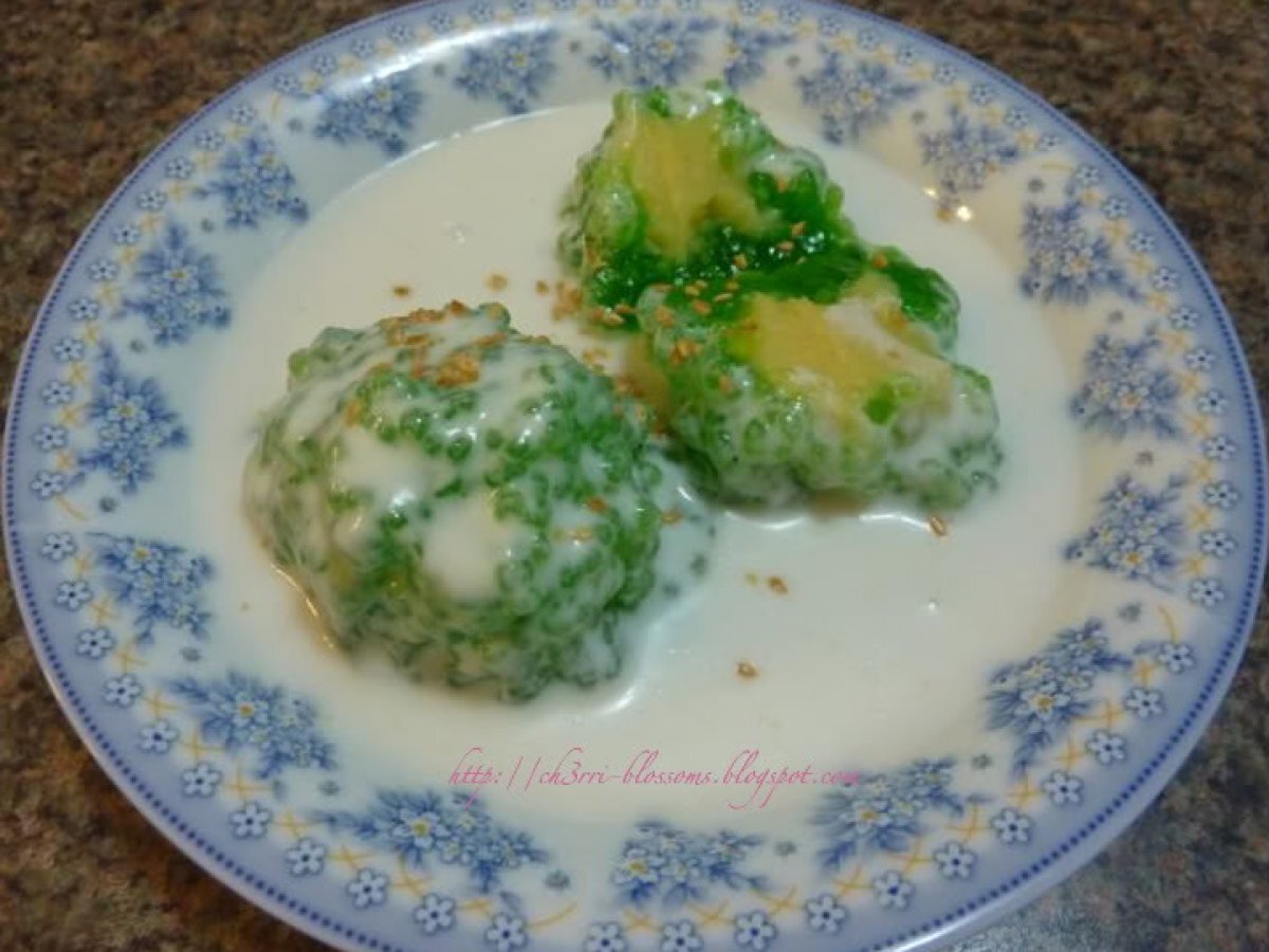 Sago Dumpling w/ Mung Bean (Che Bot Bang) - photo 3