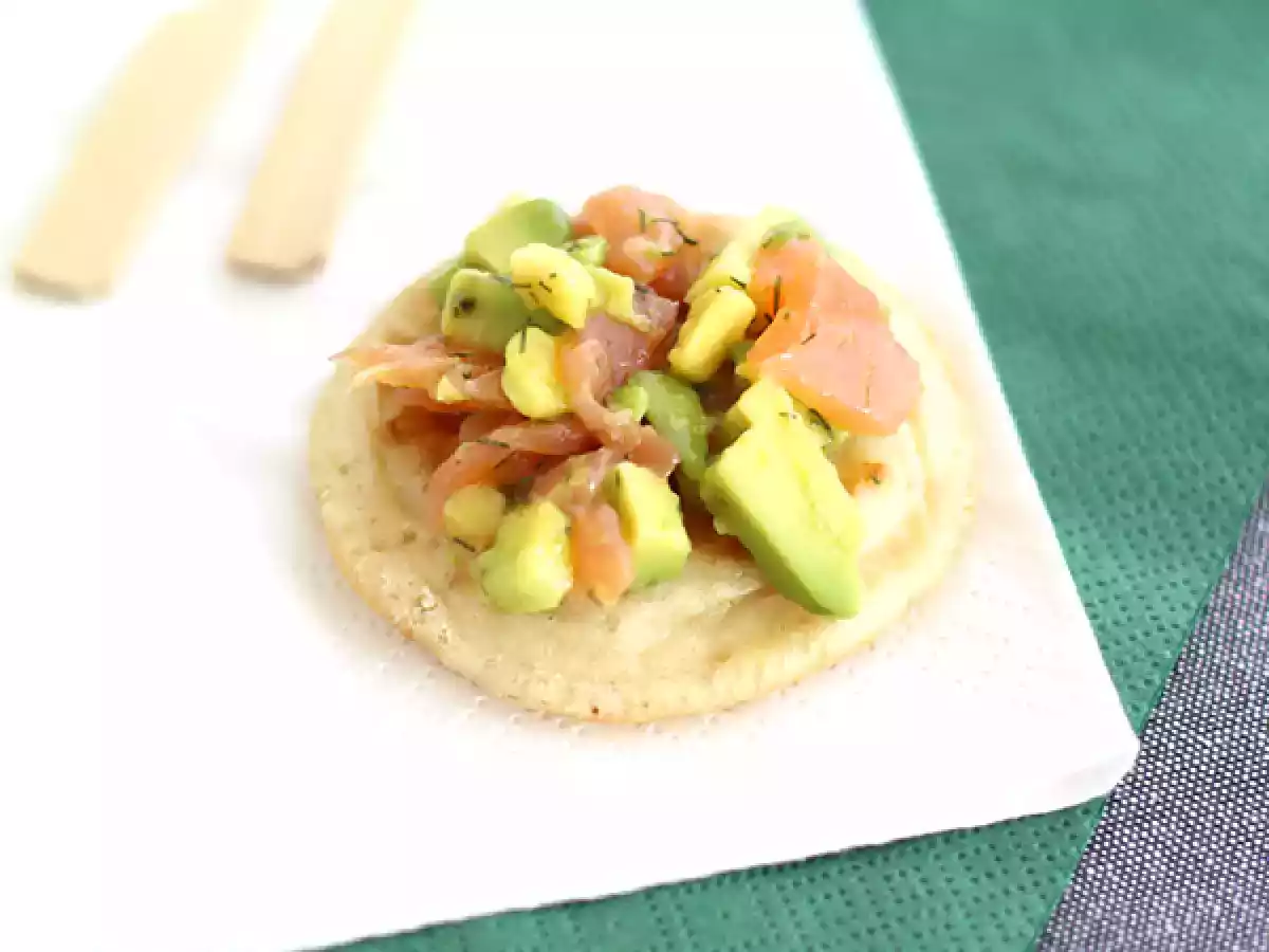 Salmon and avocado toasts - photo 2