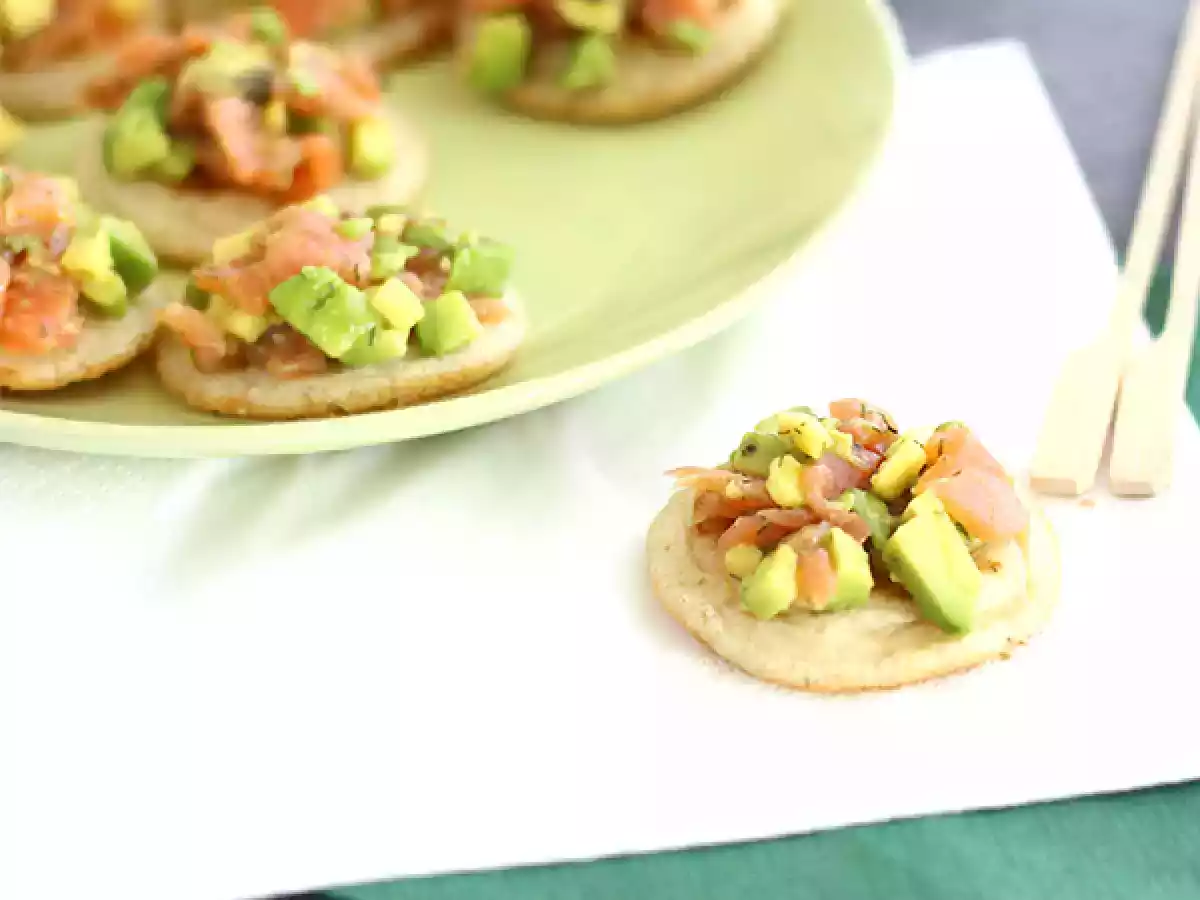 Salmon and avocado toasts - photo 3