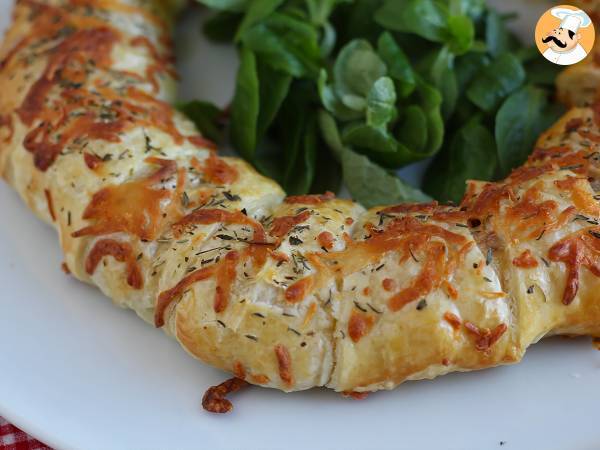 Salmon and mustard puff pastry crown - photo 3