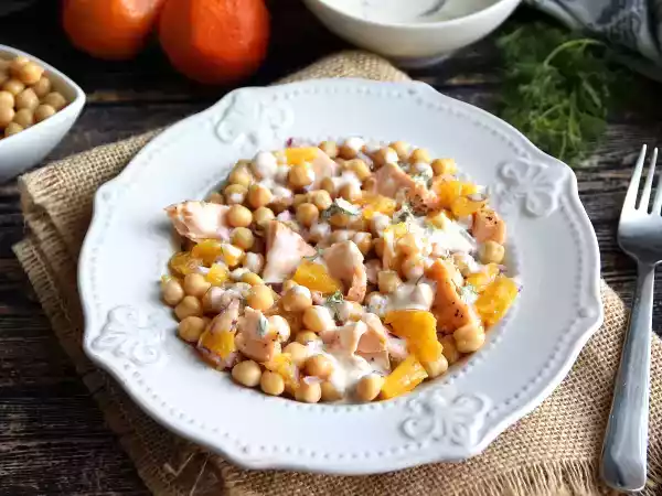 Recipe Salmon, chickpea and orange salad