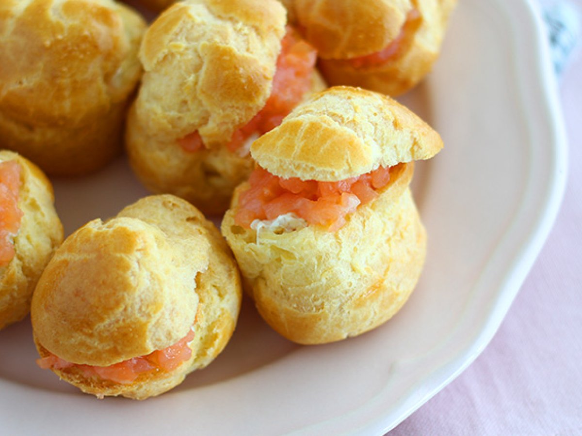 Salmon choux appetizers - photo 2