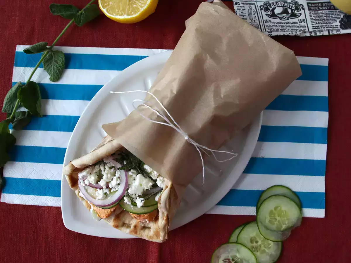 Salmon gyros, the perfect Greek fish sandwich for summer! - photo 3
