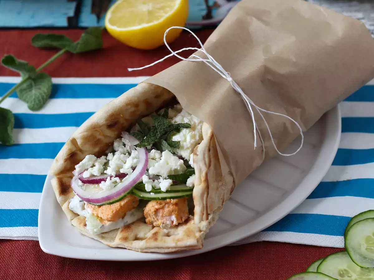 Salmon gyros, the perfect Greek fish sandwich for summer! - photo 5