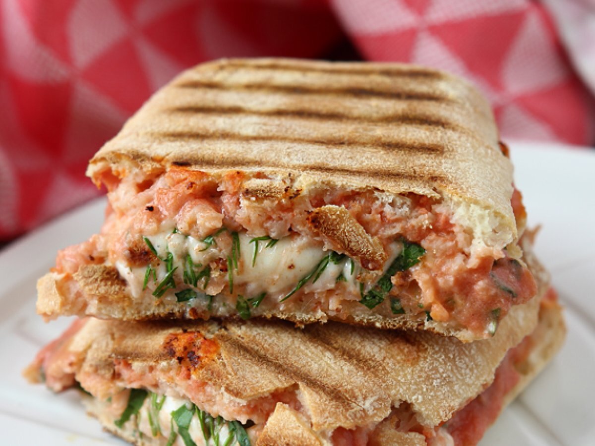 Salmon, mozzarella and dill panini sandwich - photo 3