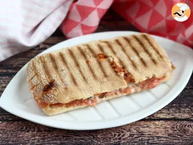 Salmon, mozzarella and dill panini sandwich - photo 4