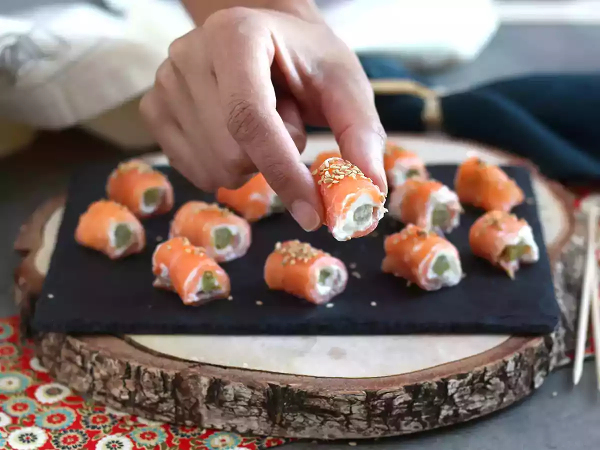 Salmon rolls with goat cheese - video recipe ! - photo 2