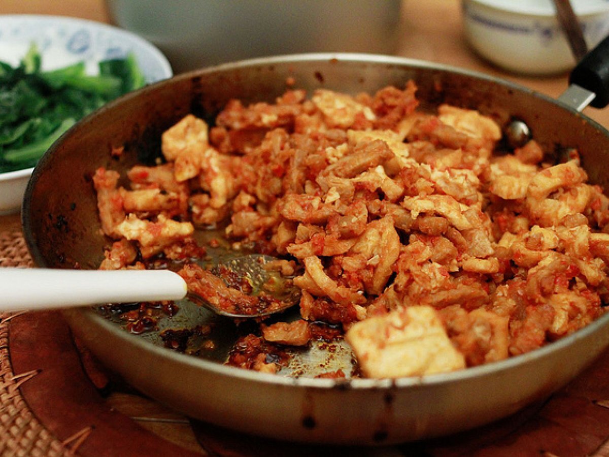 Sambal Goreng Tahu Tempe - Tofu & Soy Bean Cake in Chilli Paste - photo 2