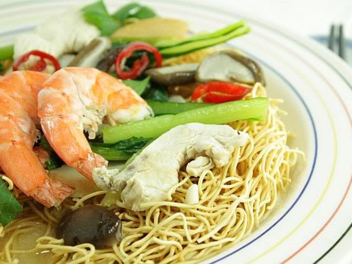 Sang Har Mien (Prawns with Crispy Egg Noodles) - photo 3