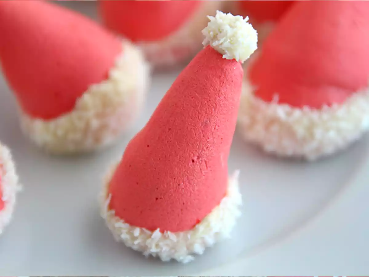 Santa claus meringues - photo 3