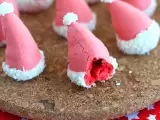 Santa hat meringues, photo 3