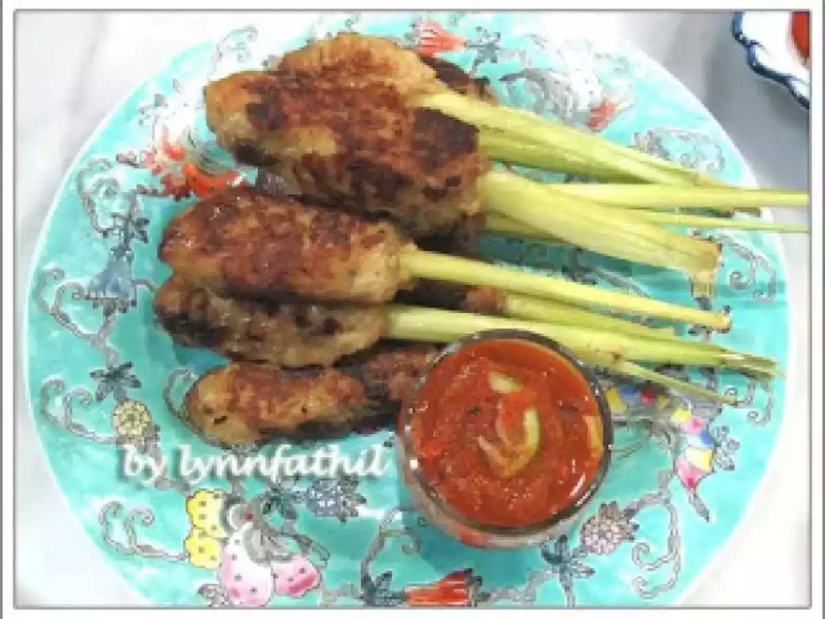 Sate Lilit Bali with Sambal Jeruk / wrapped balinese satay with spicy lemon dip
