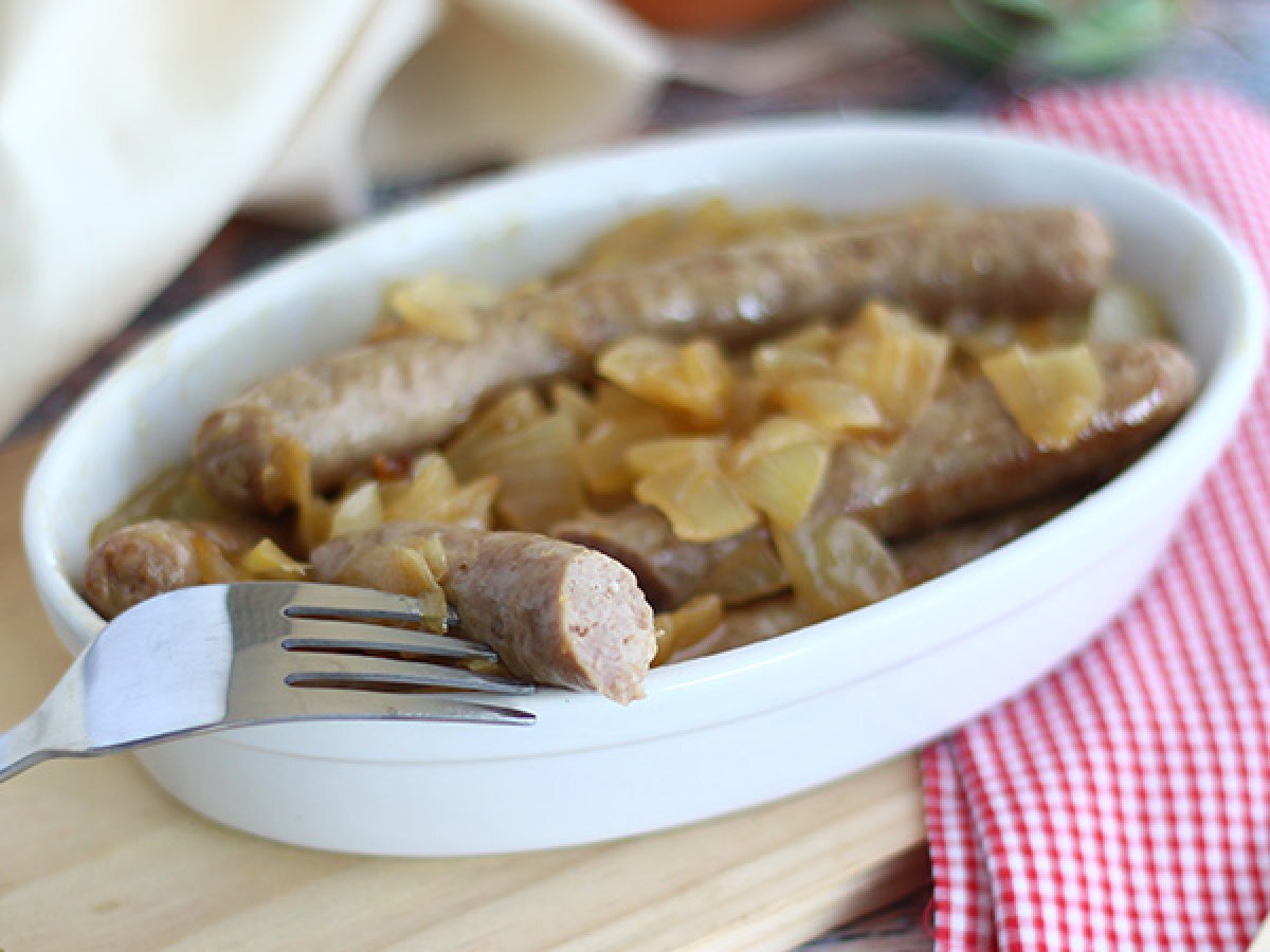 Sausages in white wine - photo 3