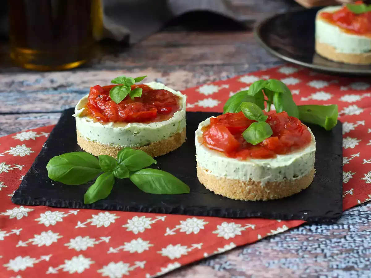 Savory cheesecake with basil and cherry tomatoes: tasty idea for buffets and appetizers - photo 3