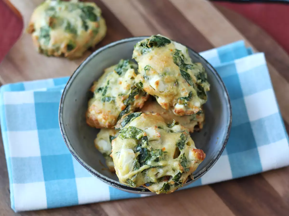 Savory cookies with feta, sun-dried tomatoes, and spinach - photo 4