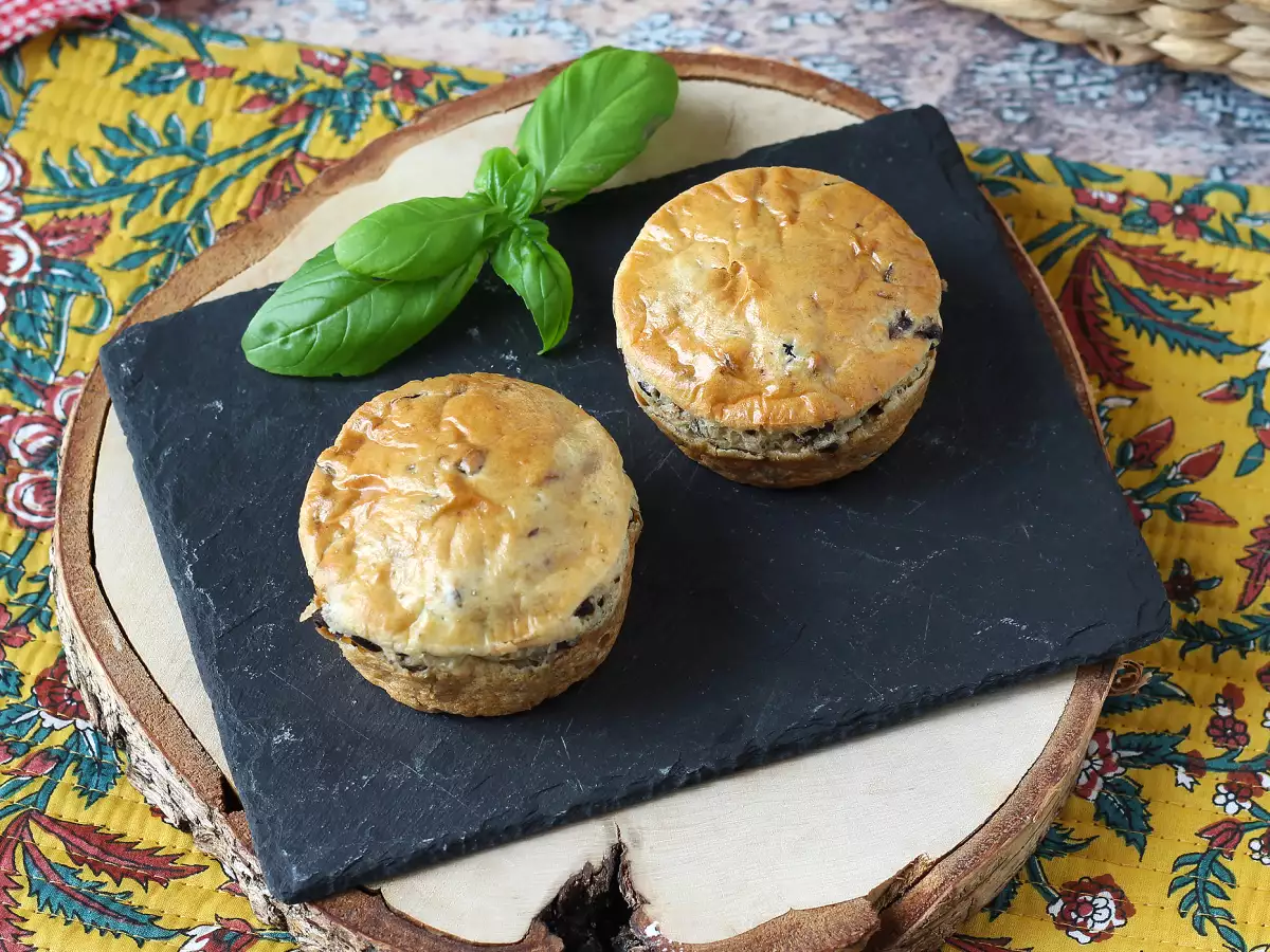 Savory flans with olives and cream cheese in an Air Fryer - photo 5