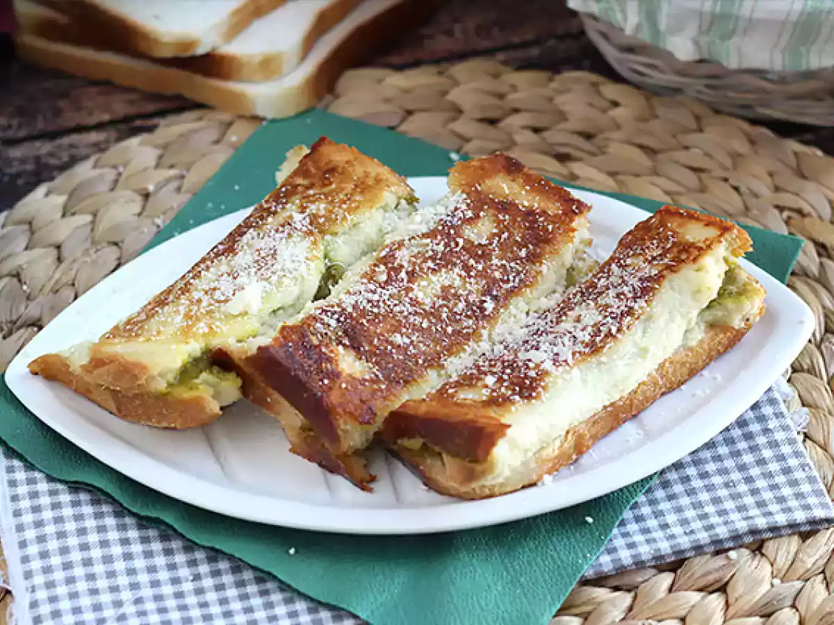 Savory french toast rolls with pesto - photo 3