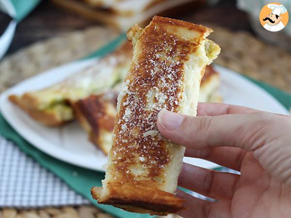 Savory french toast rolls with pesto - photo 4