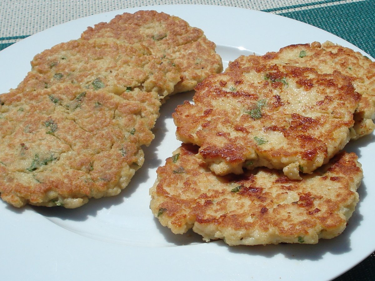 Savoury Pancakes with Quinoa flakes and Cilantro (no gluten, no dairy)