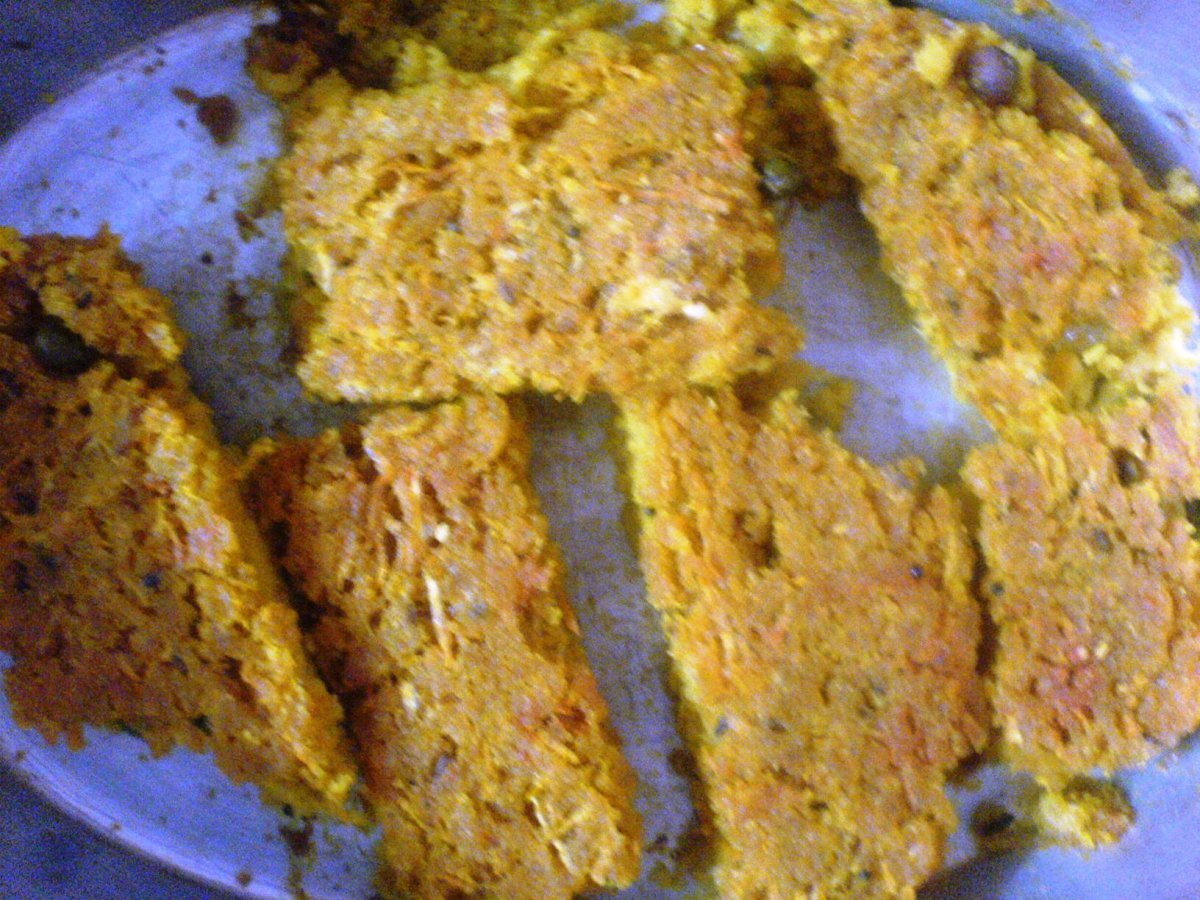 Savoury Semolina, Zuccini and Carrot Cake - photo 3