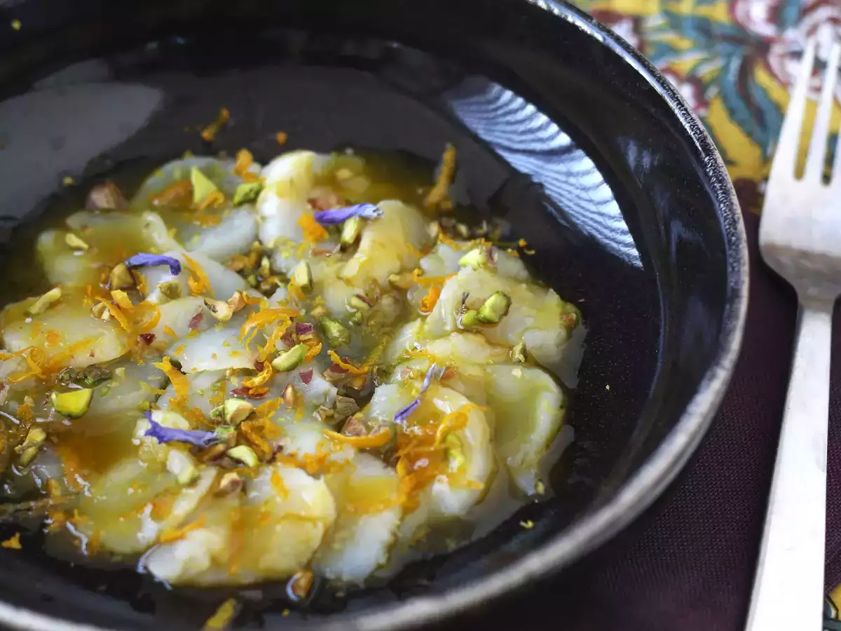 Scallop carpaccio with citrus vinaigrette and pistachios, an elegant and easy-to-prepare starter - photo 5