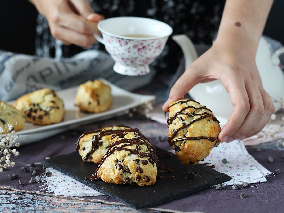 Scones with chocolate chips